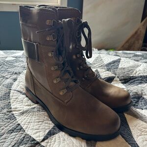 NWOT Sorel Boots